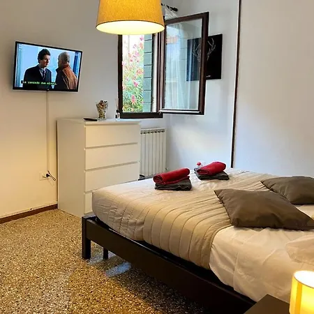 The Glamour Of San Marco Apartamento